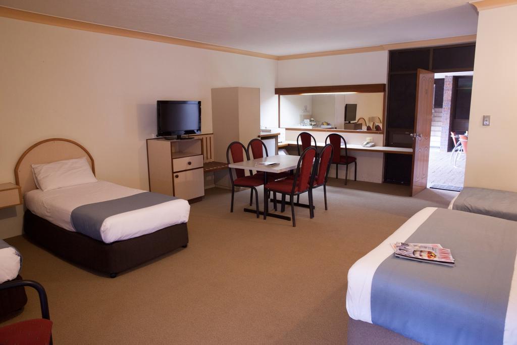Longreach Motor Inn Exterior photo